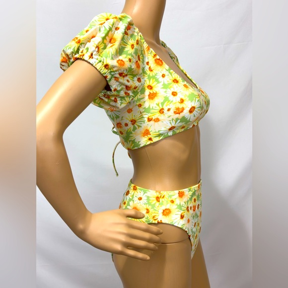 Wild fable Daisy Floral Bikini Bottom High Waist & Leg Cheeky XXS - Picture 4 of 8